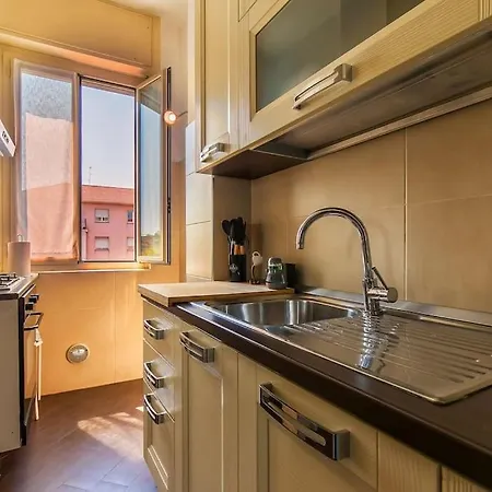 Διαμέρισμα Exclusive & Strategic 2-bedroom Apartment, 50m From M4 *